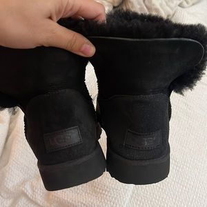 Black Uggs